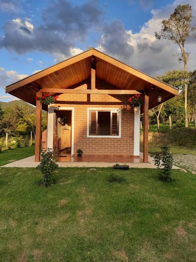 Encanto Das Rosas Santo Antônio do Pinhal Buitenkant foto