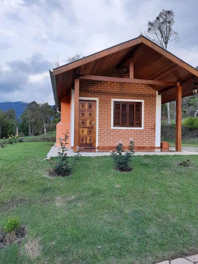 Encanto Das Rosas Santo Antônio do Pinhal Buitenkant foto